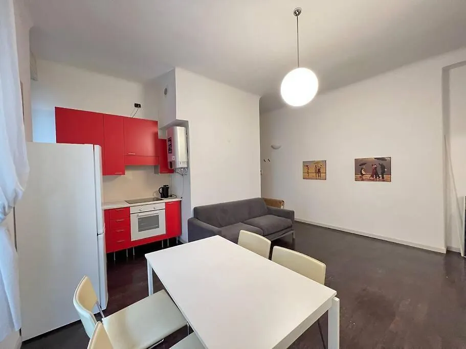 Modern Pretty Apartment Near Isola Zone Milan Italy